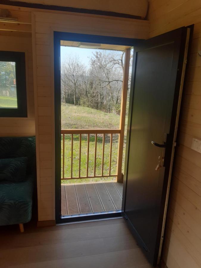 קרסט Micro Maison Bois / Tiny House Au Calme מראה חיצוני תמונה